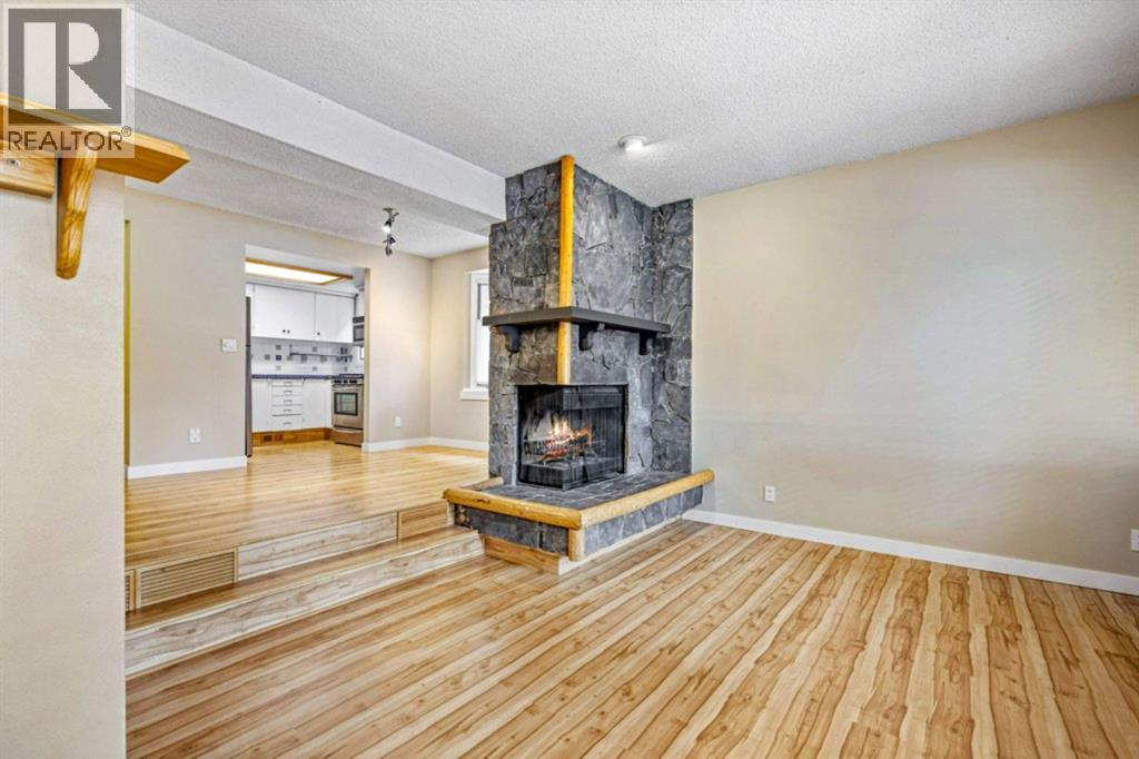 2, 833 5th Street - photo 2