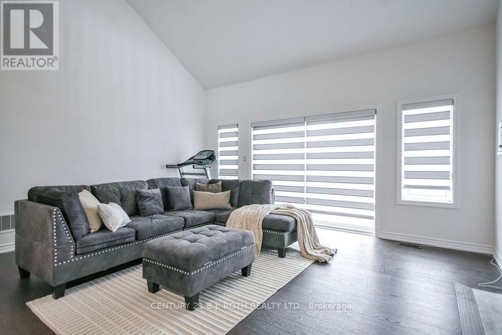 1521 BRODERICK STREET - 19