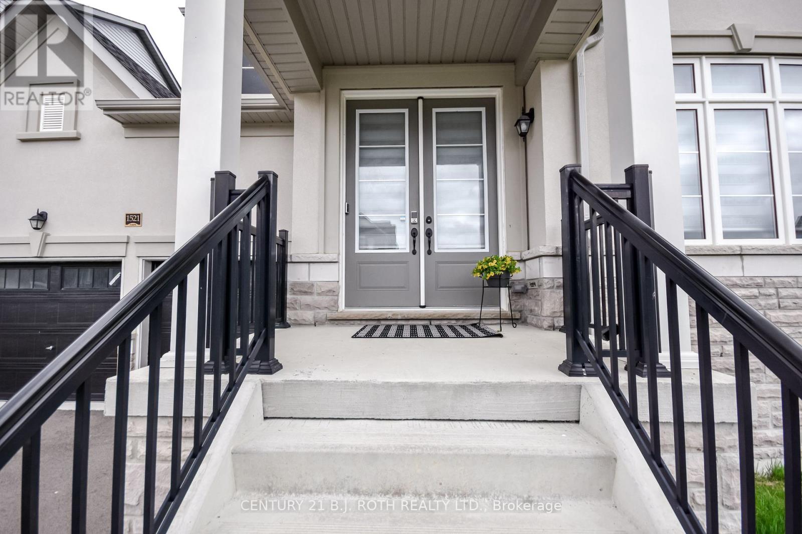 1521 BRODERICK STREET - 3