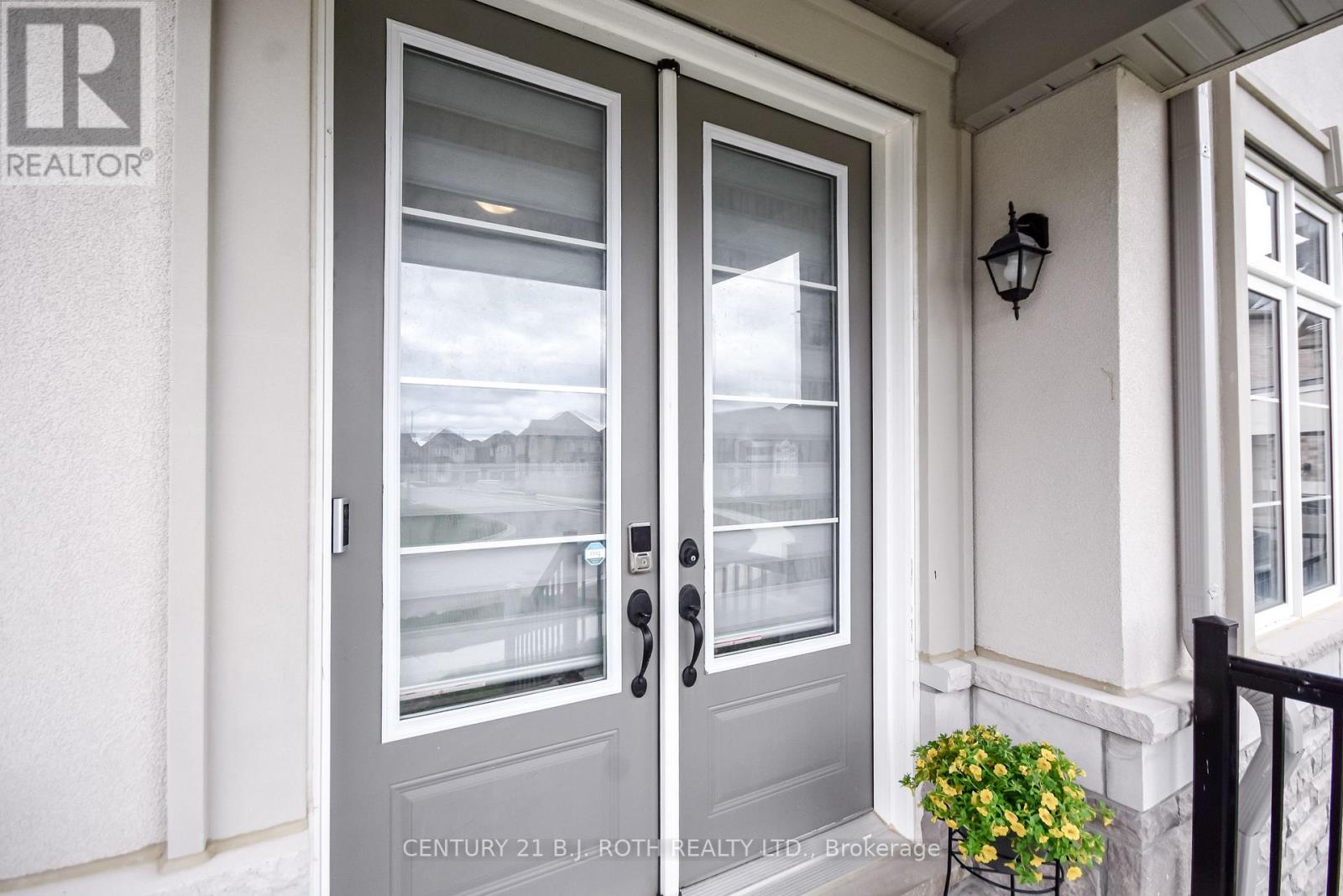 1521 BRODERICK STREET - 4