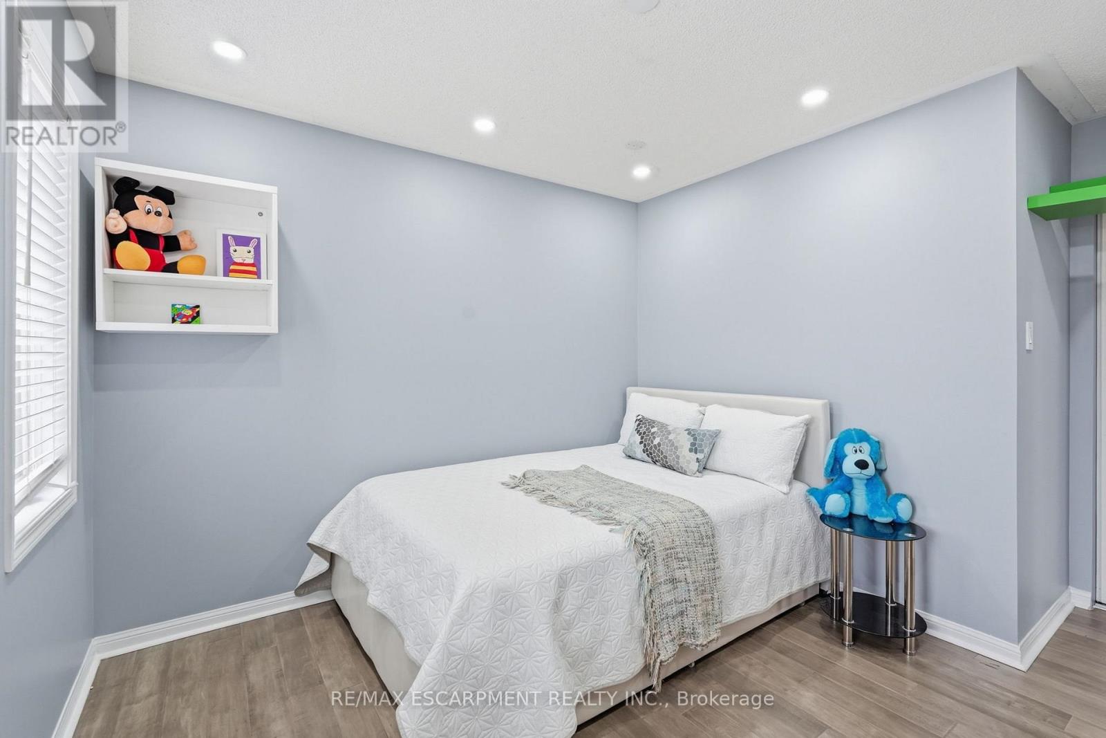 5010 BUNTON CRESCENT - 28