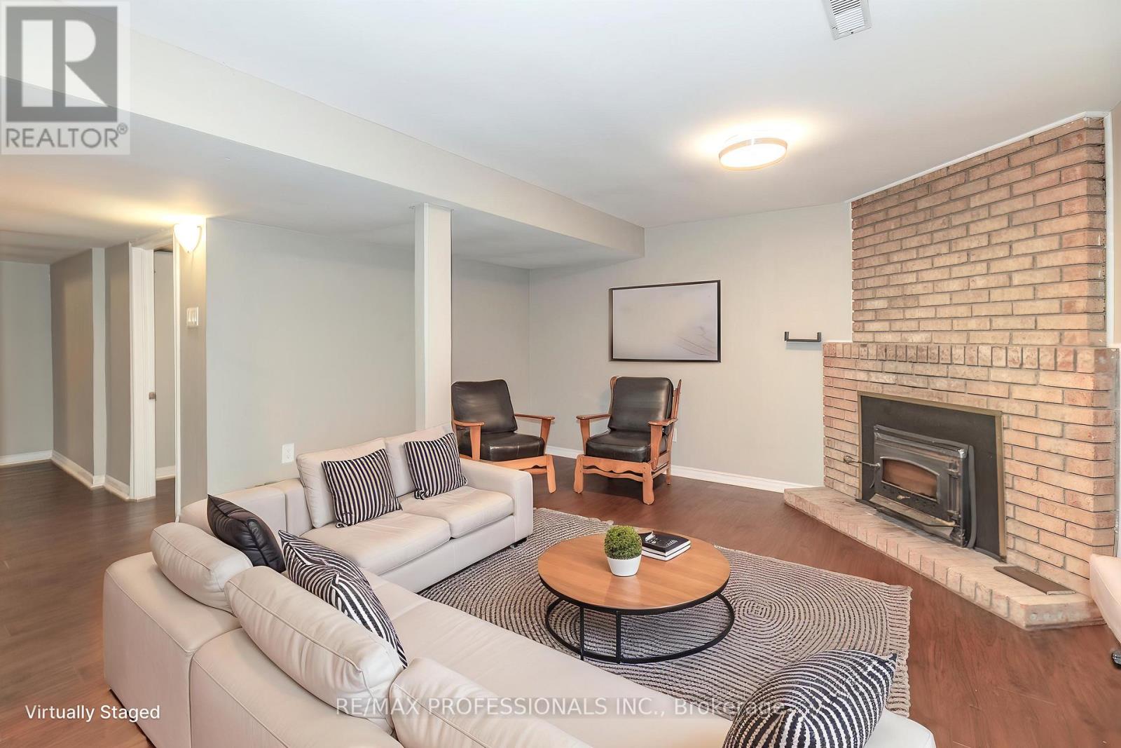 #20 1951 RATHBURN ROAD E - 24