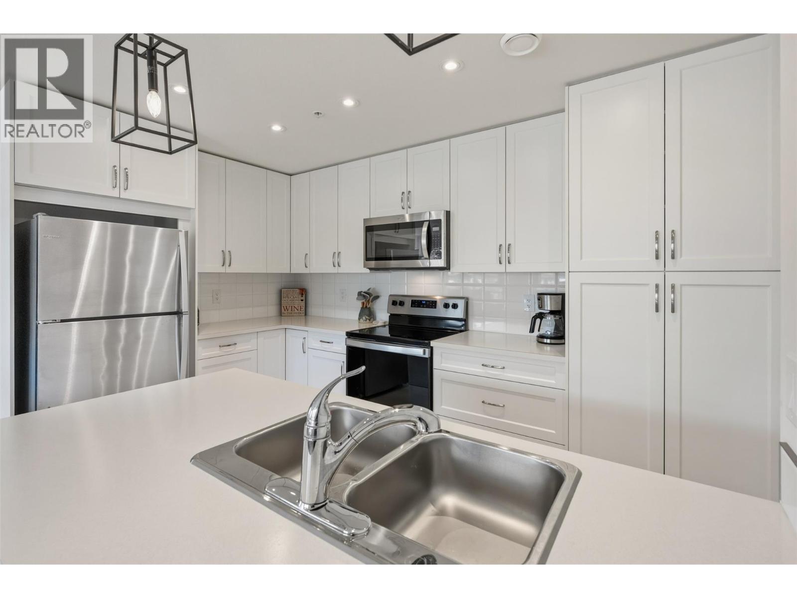 3346 Skaha Lake Road Unit# 703, Penticton