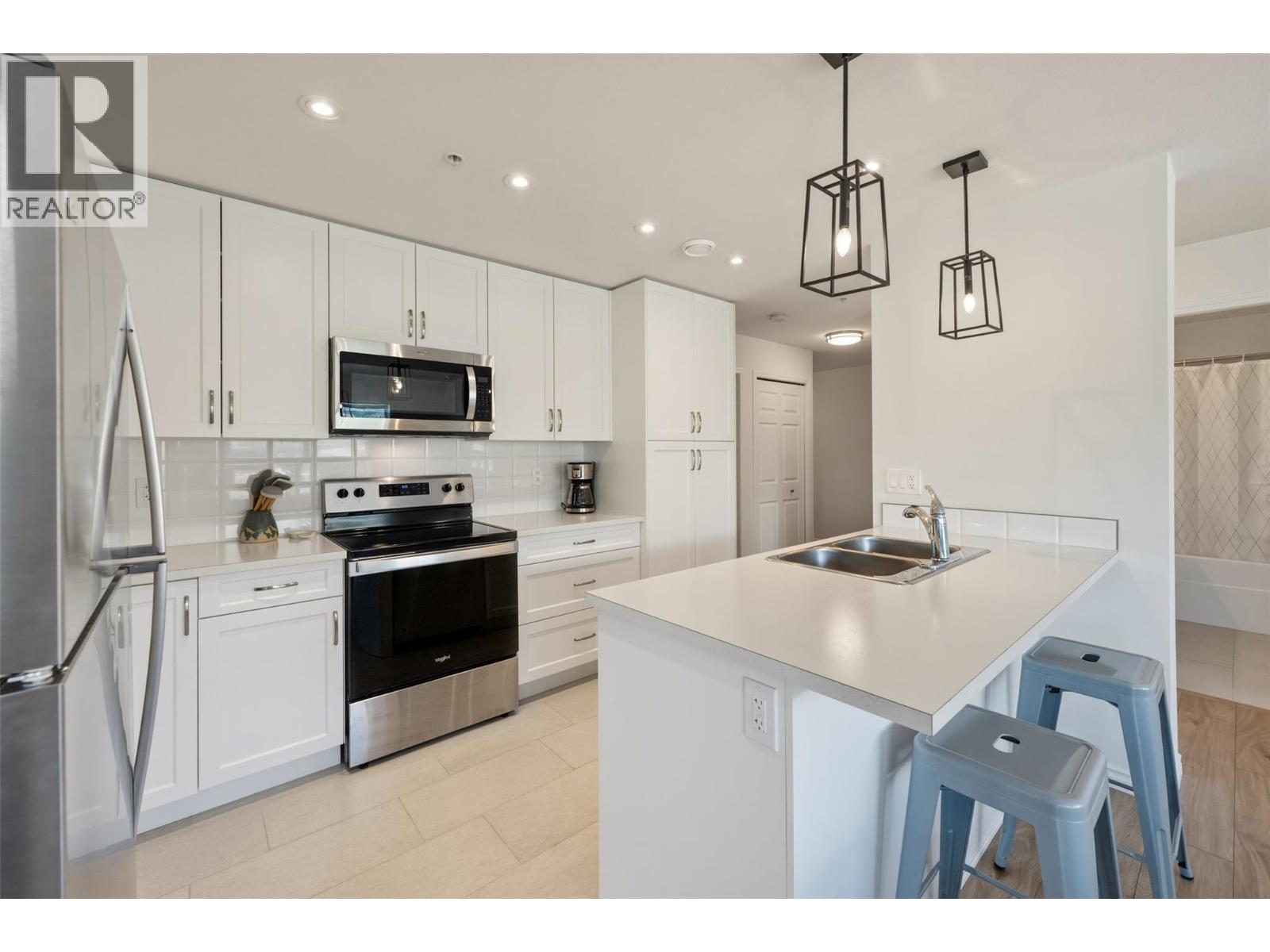 3346 Skaha Lake Road Unit# 703, Penticton