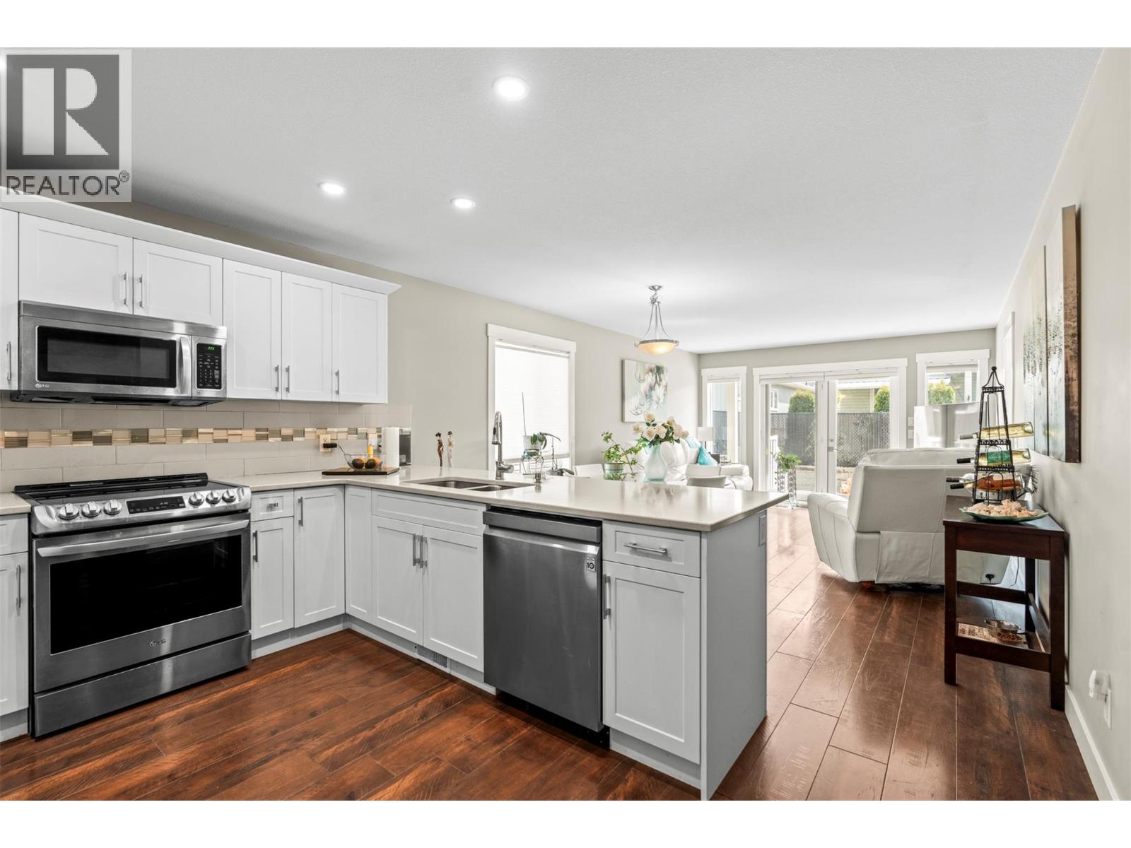 #55 2100 55 Avenue - 11