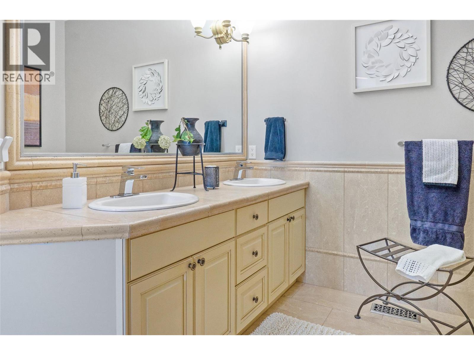 2213 Waddington Court Unit# 14, Kelowna