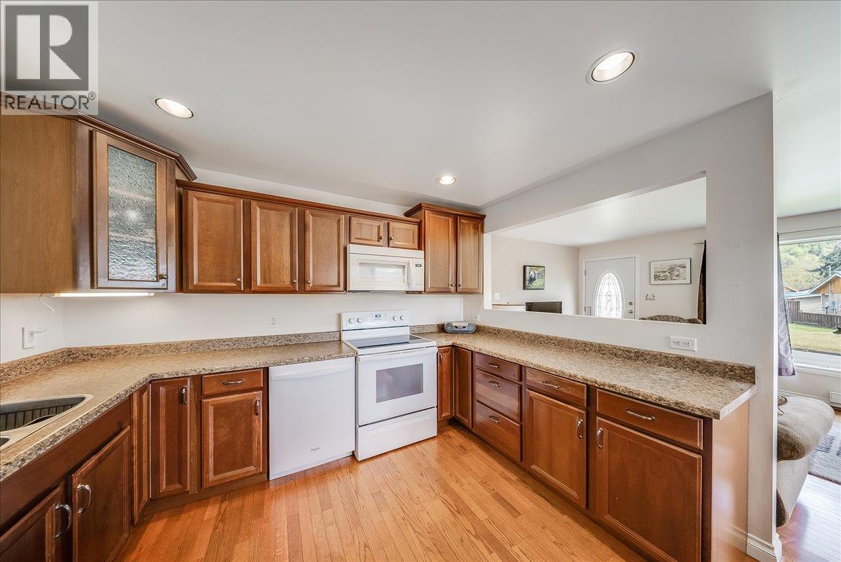 1107 Marianna Crescent - 2