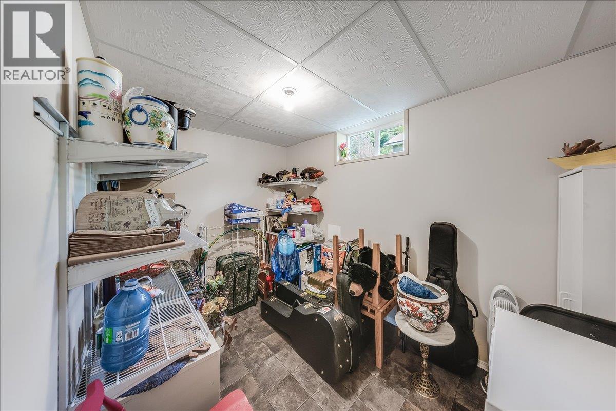 1107 Marianna Crescent, Trail