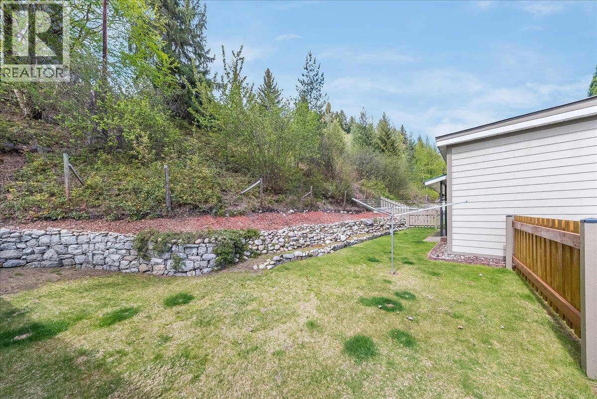 1107 Marianna Crescent, Trail
