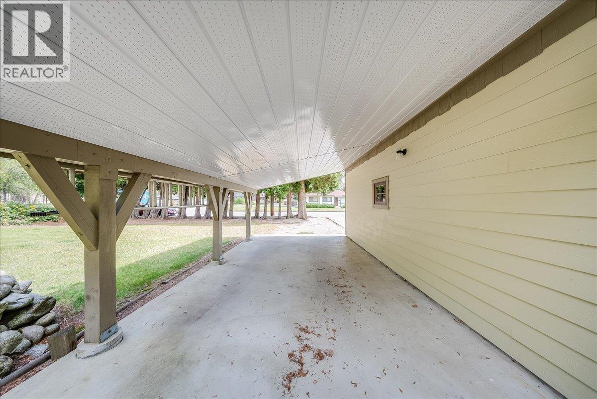 1107 Marianna Crescent, Trail