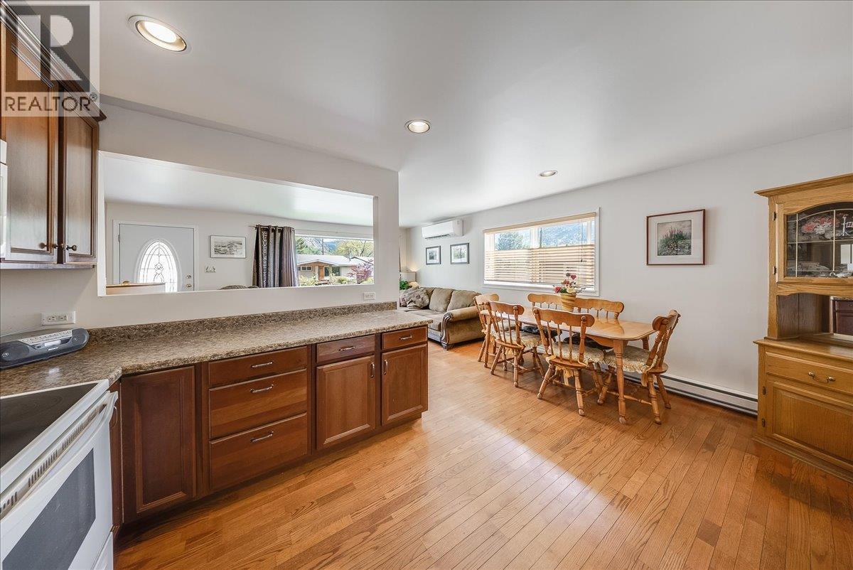 1107 Marianna Crescent, Trail