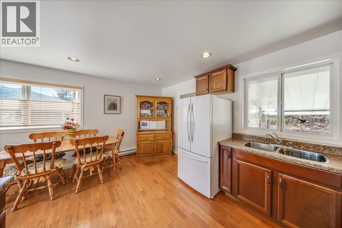 1107 Marianna Crescent, Trail