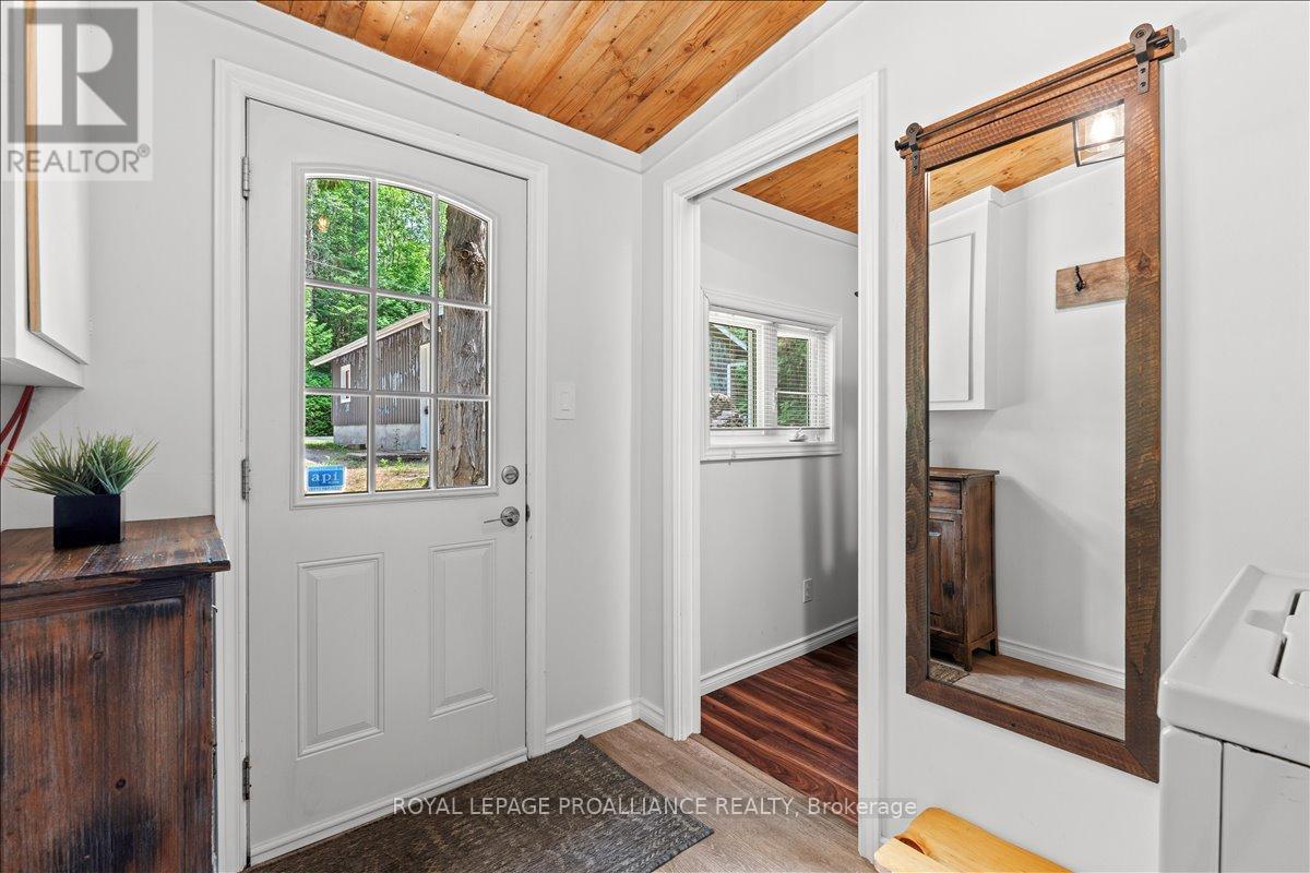 17 HALCOMB LANE - 25