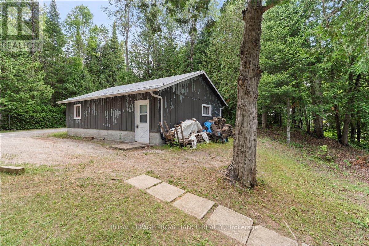 17 HALCOMB LANE - 46
