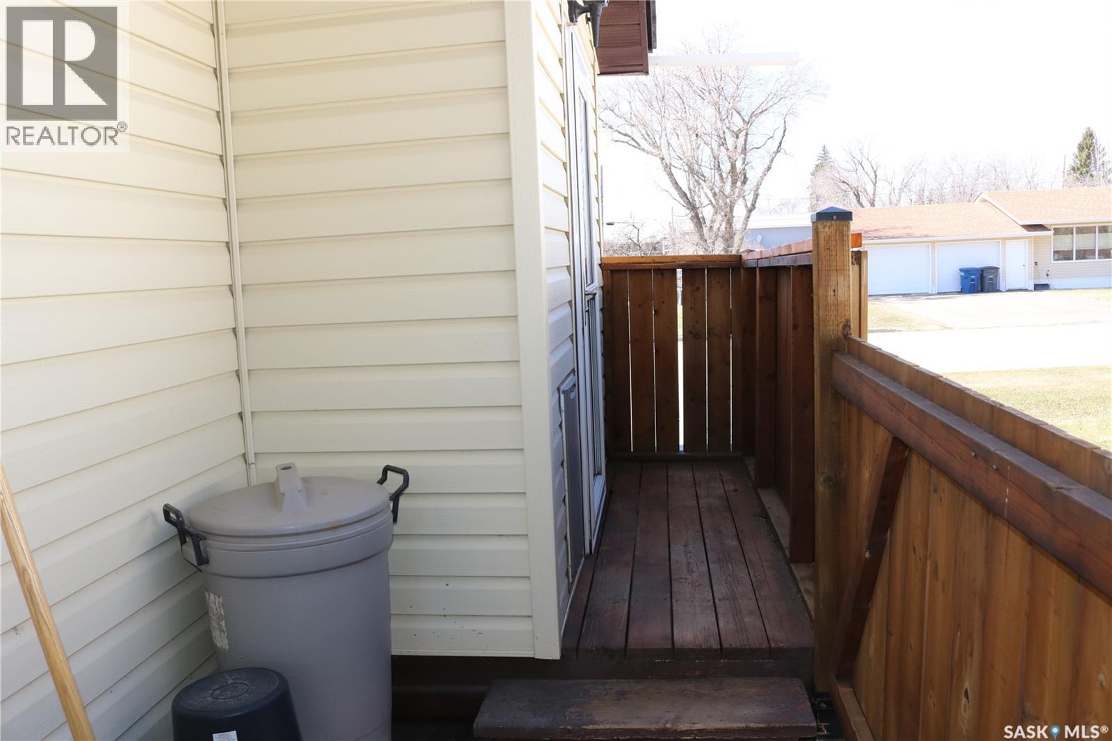 105 Garry STREET - 33