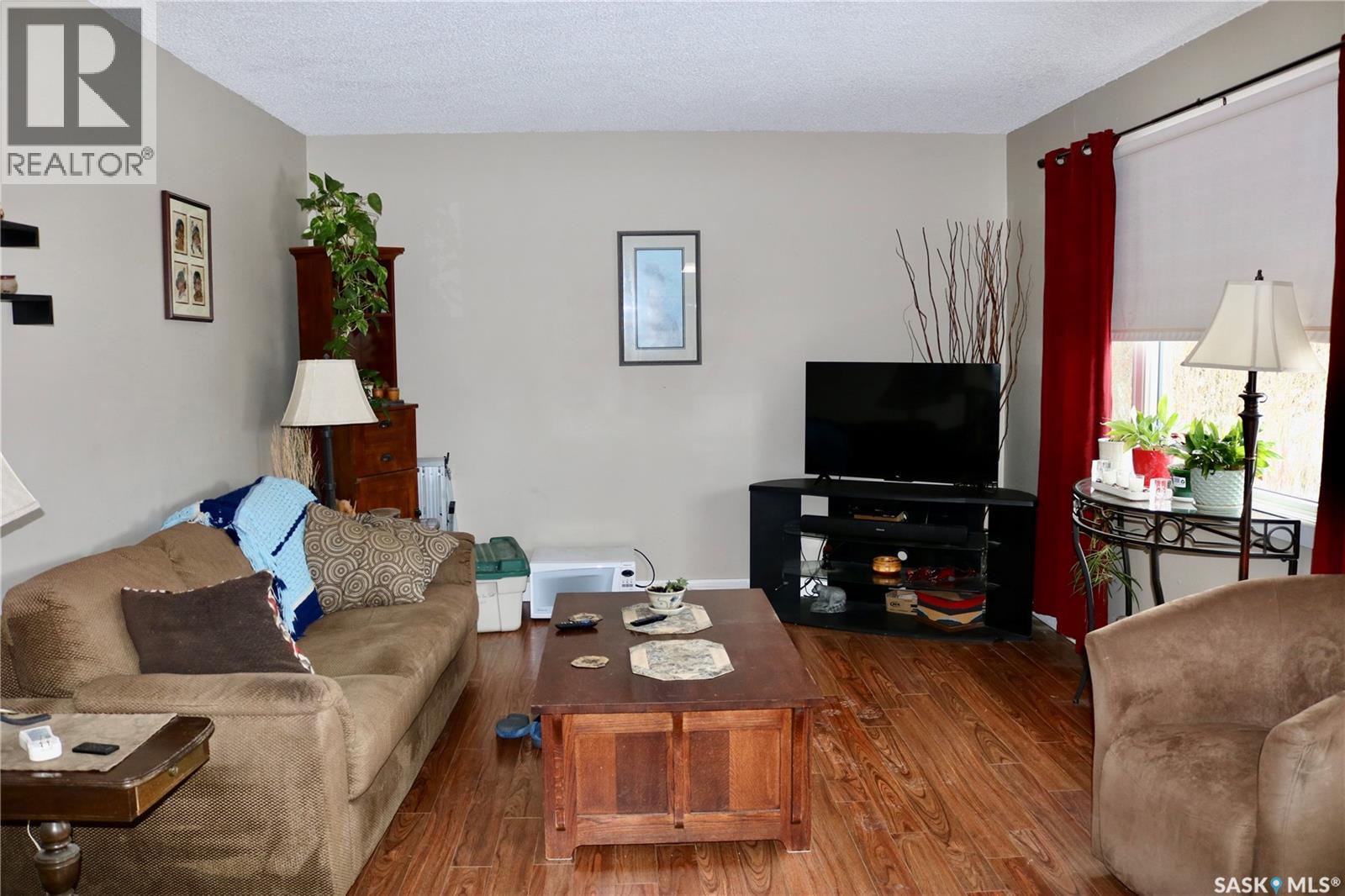 105 Garry STREET - 3