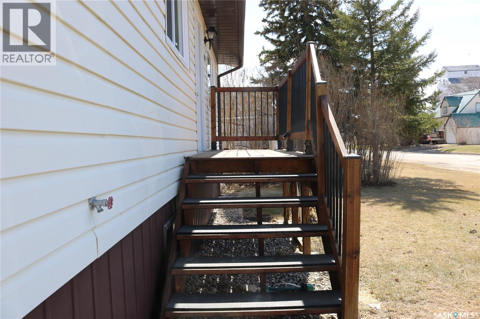 105 Garry STREET - 2