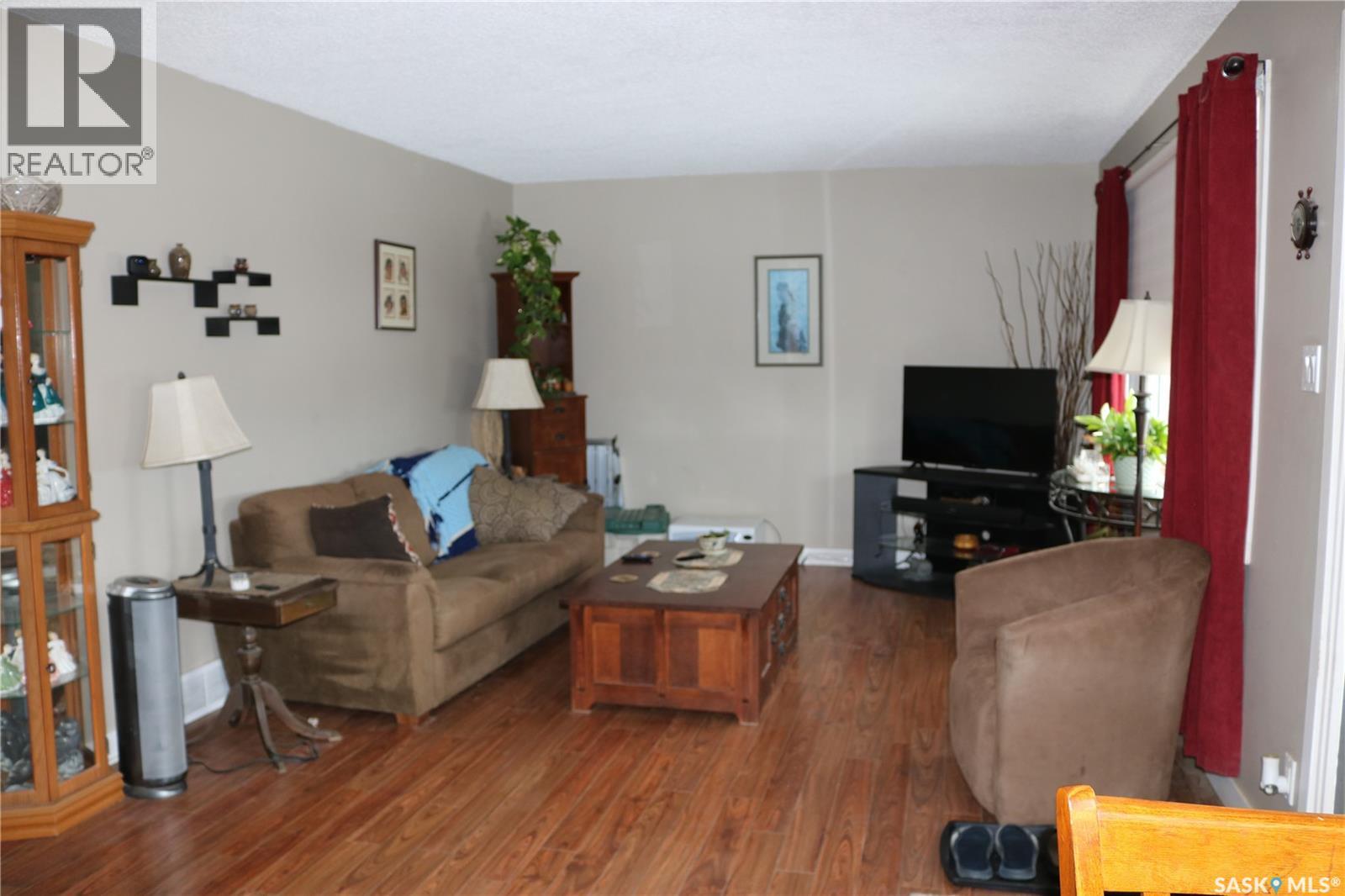 105 Garry STREET - 4