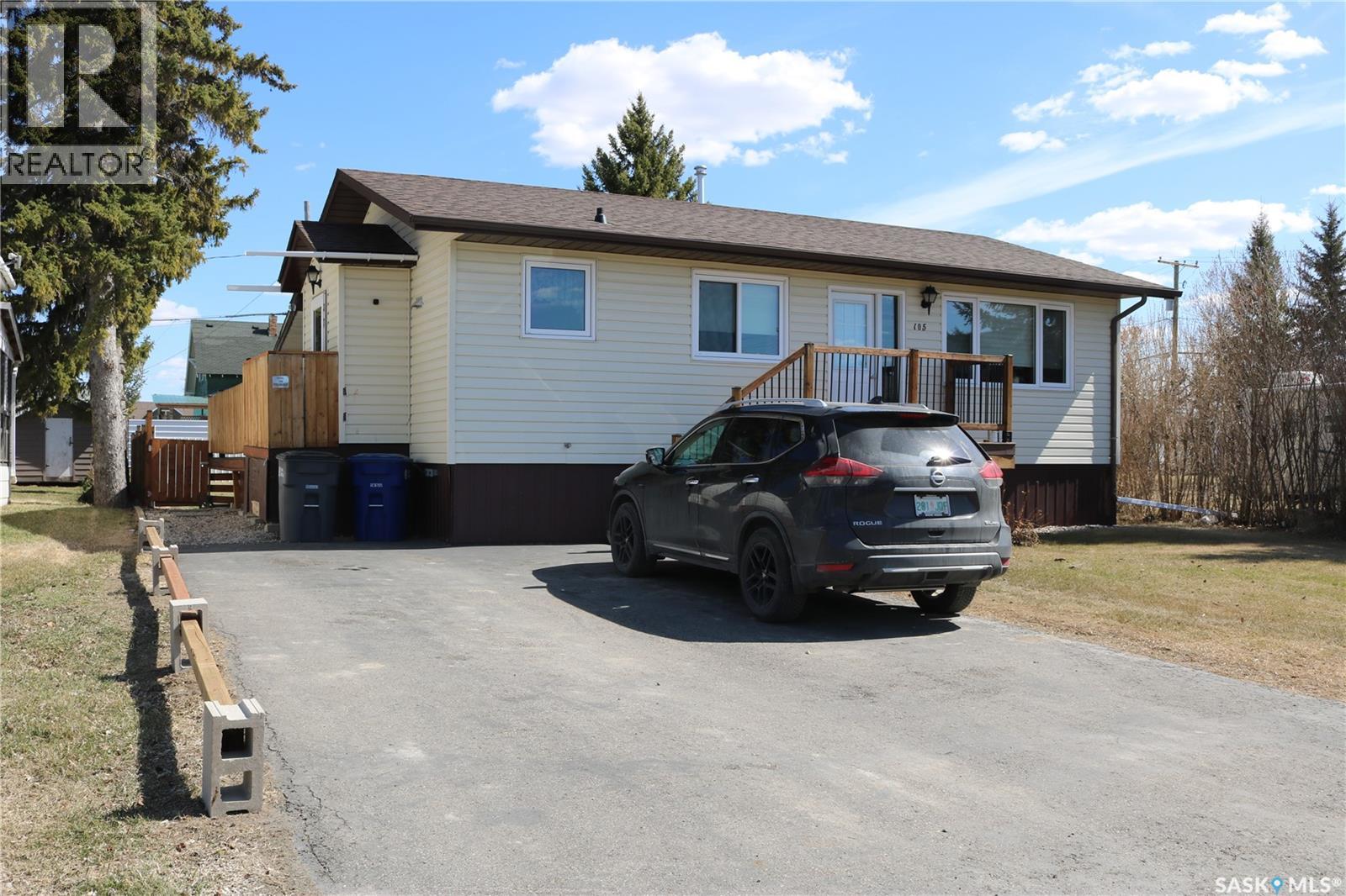 105 Garry STREET - 1