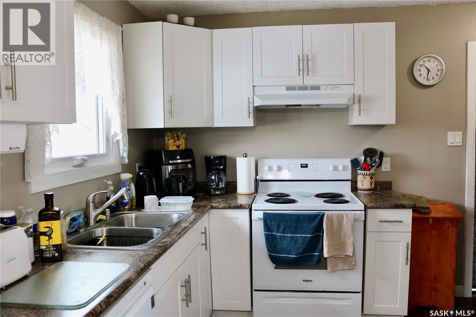 105 Garry STREET - 8