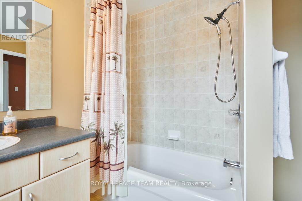 162 REDCLIFF AVENUE - 25