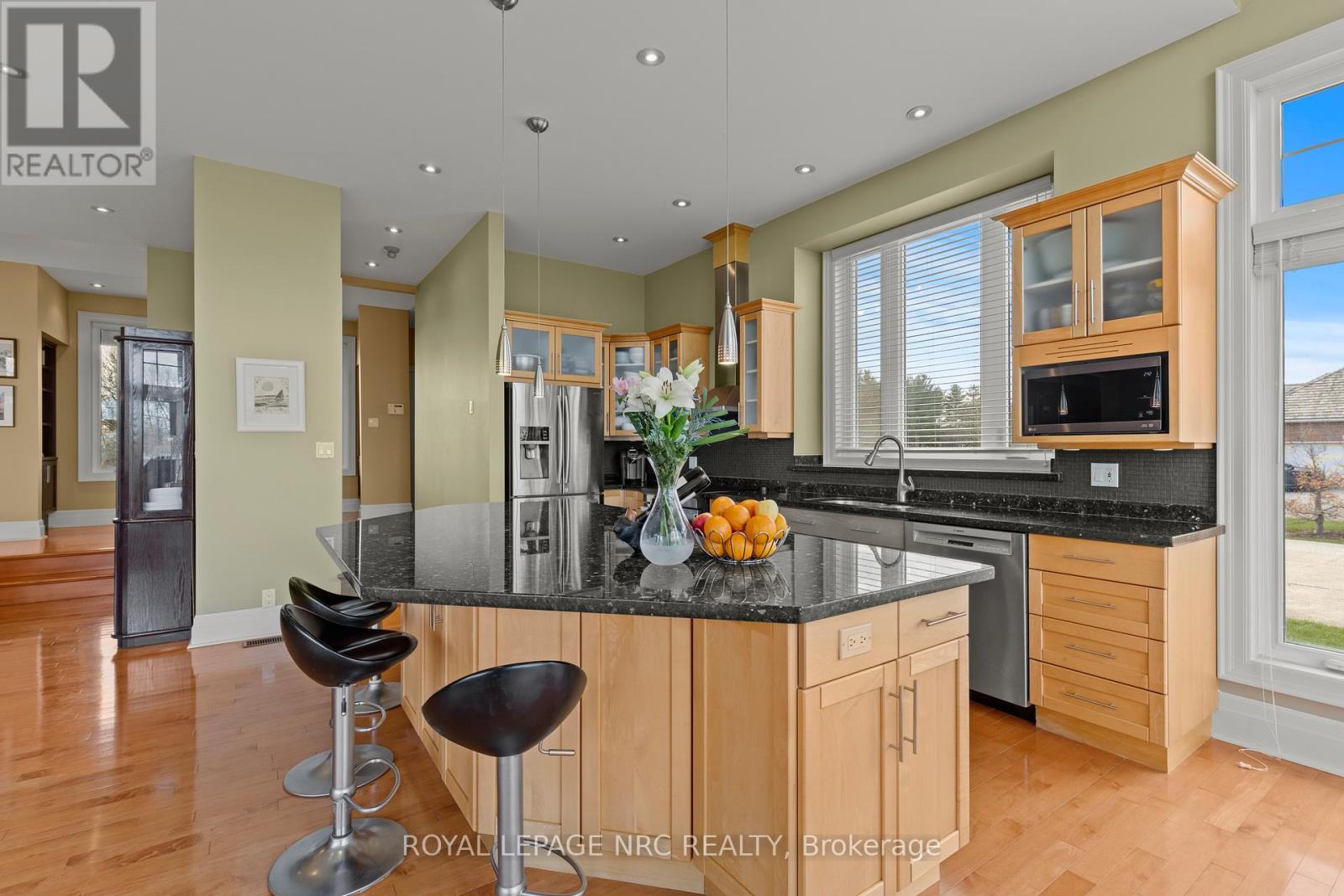 2615 MILLER ROAD - 16