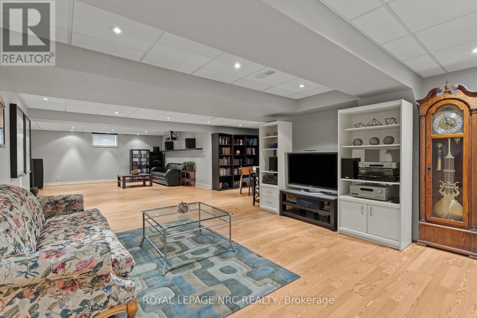 2615 MILLER ROAD - 33