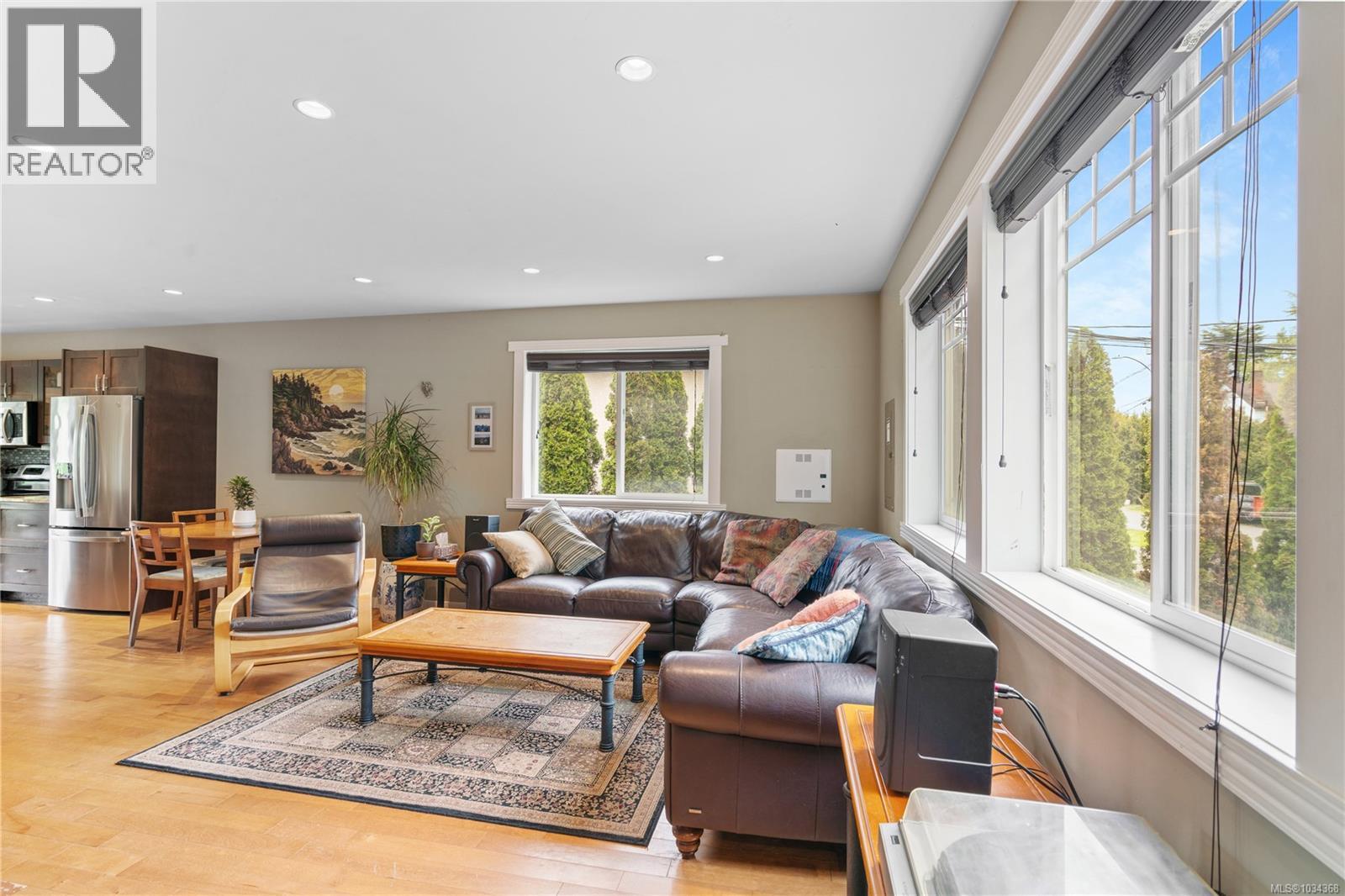 167 Little Eldon Pl - Image 3