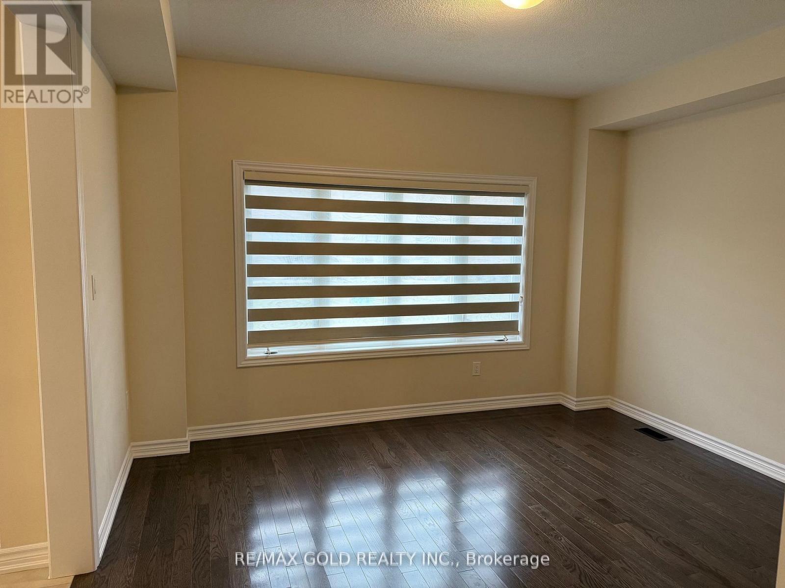 206 RONALD GUSCOTT STREET - 22