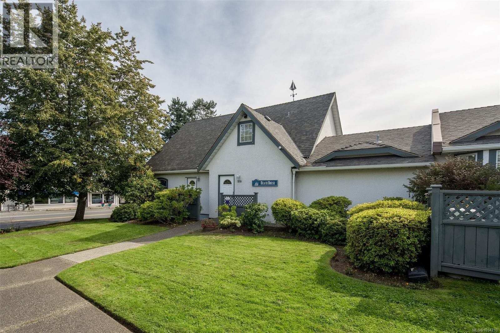 209 5110 Cordova Bay Road, Saanich