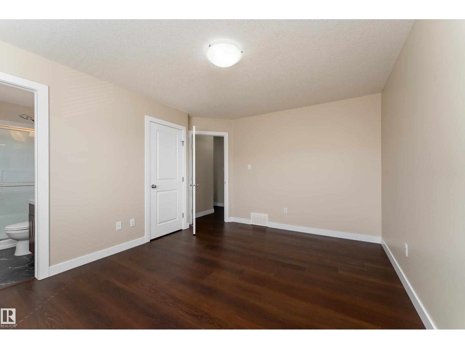 #17 5260 TERWILLEGAR BV NW - 22