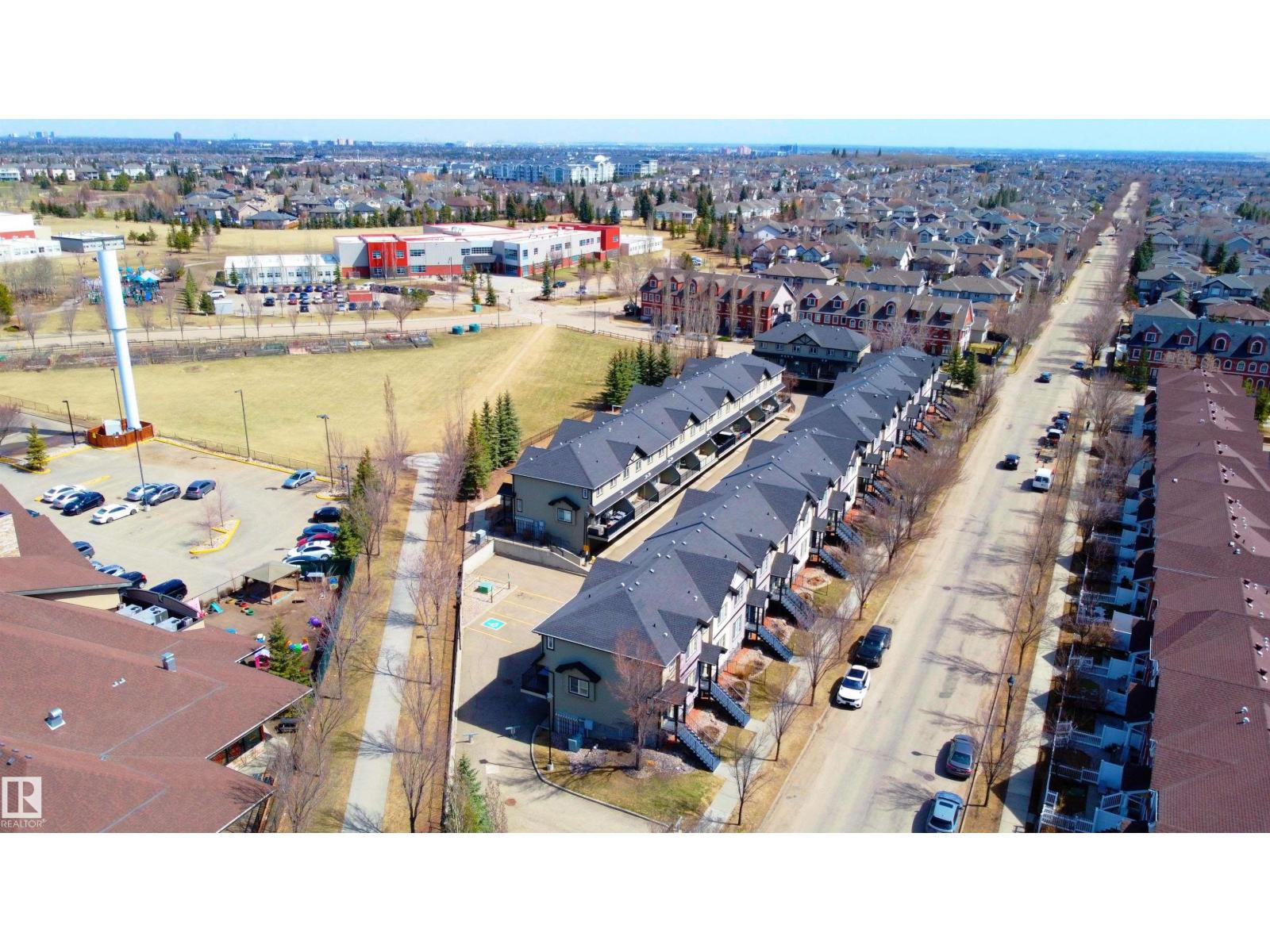 #17 5260 TERWILLEGAR BV NW - 44