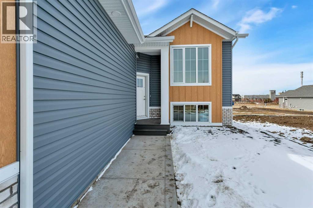 42 Tarzwell Avenue, Red Deer