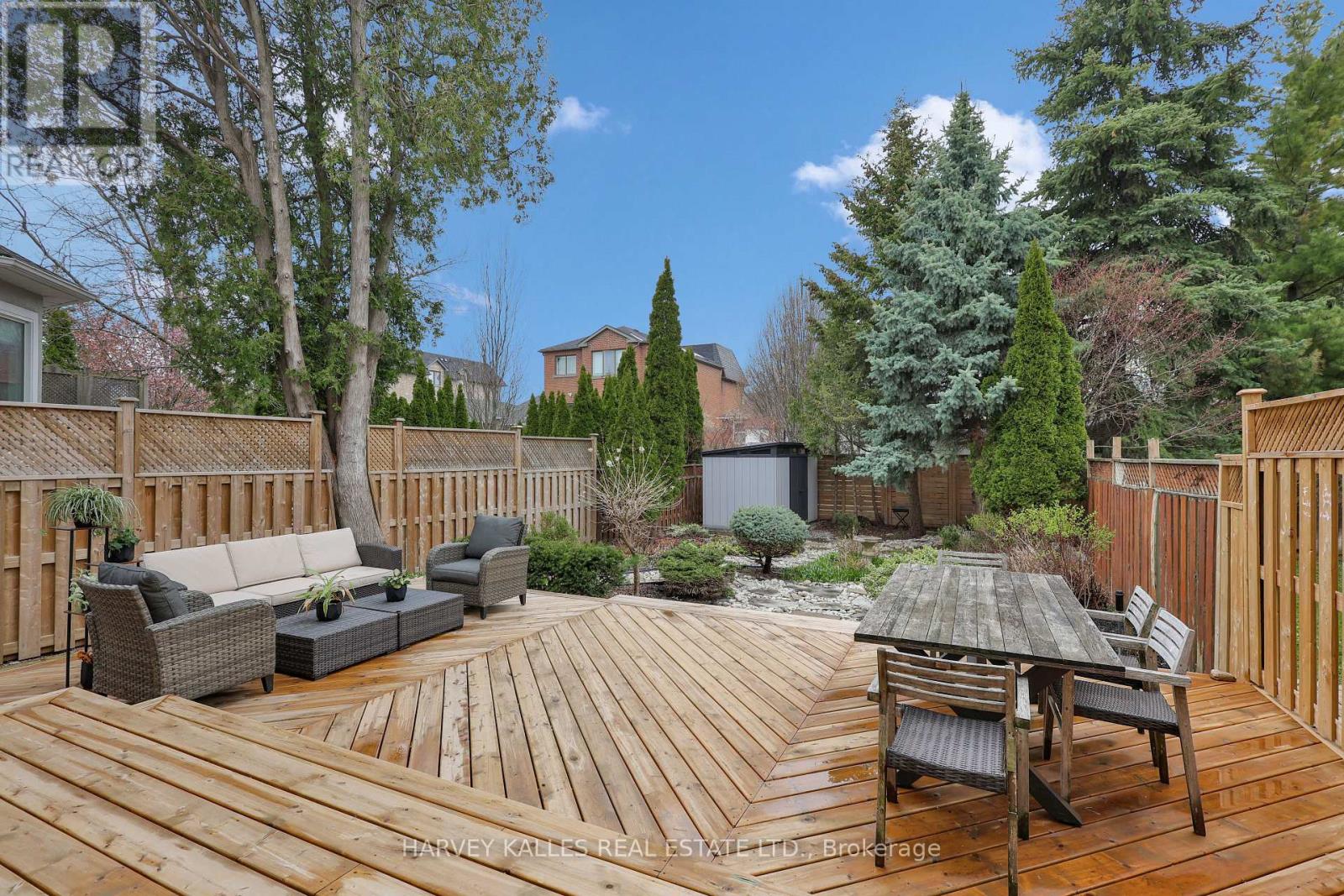 204 BROOKE AVENUE - 23