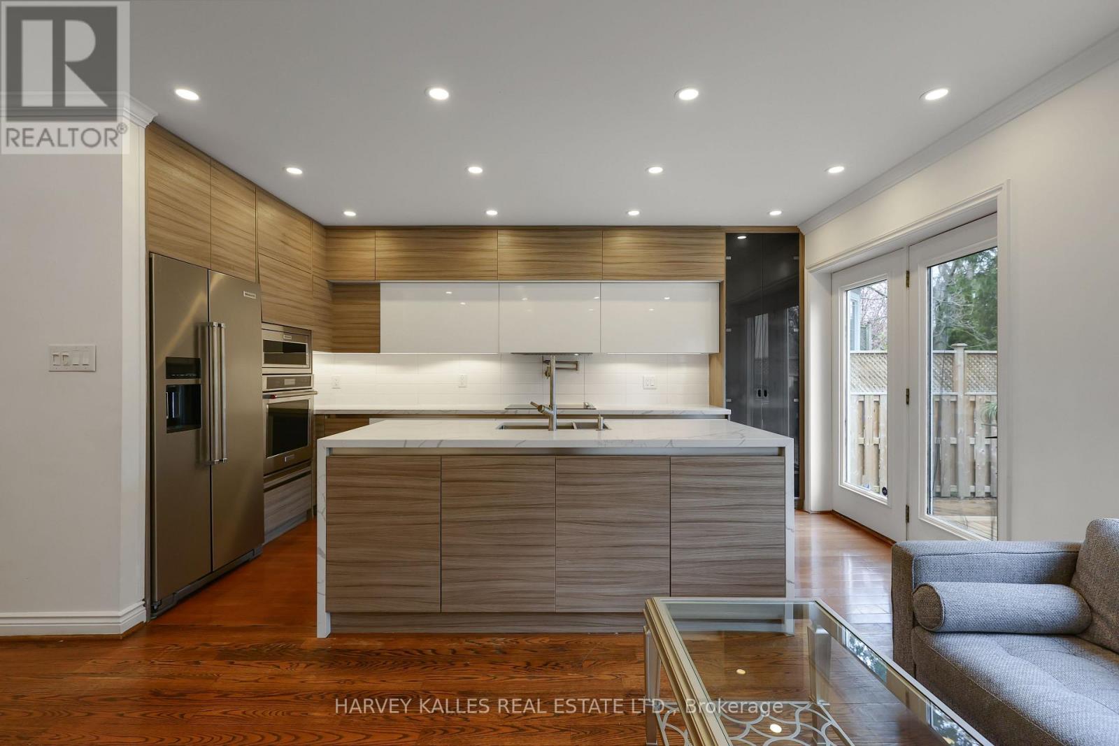 204 BROOKE AVENUE - 13