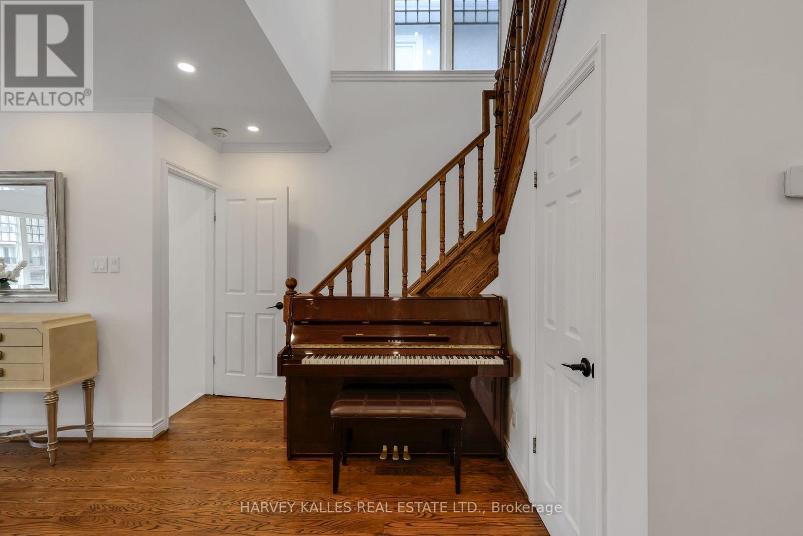 204 BROOKE AVENUE - 25