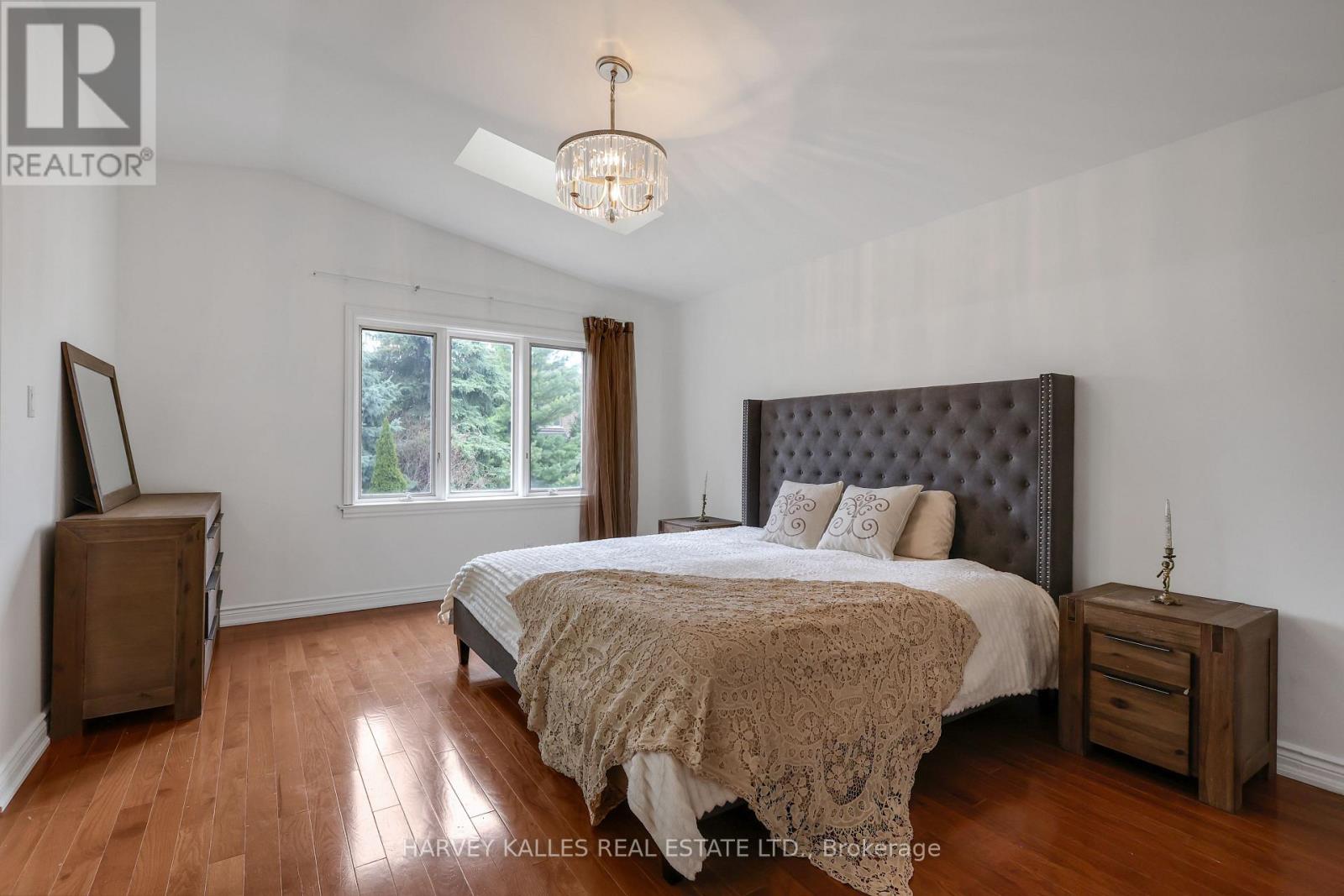 204 BROOKE AVENUE - 29
