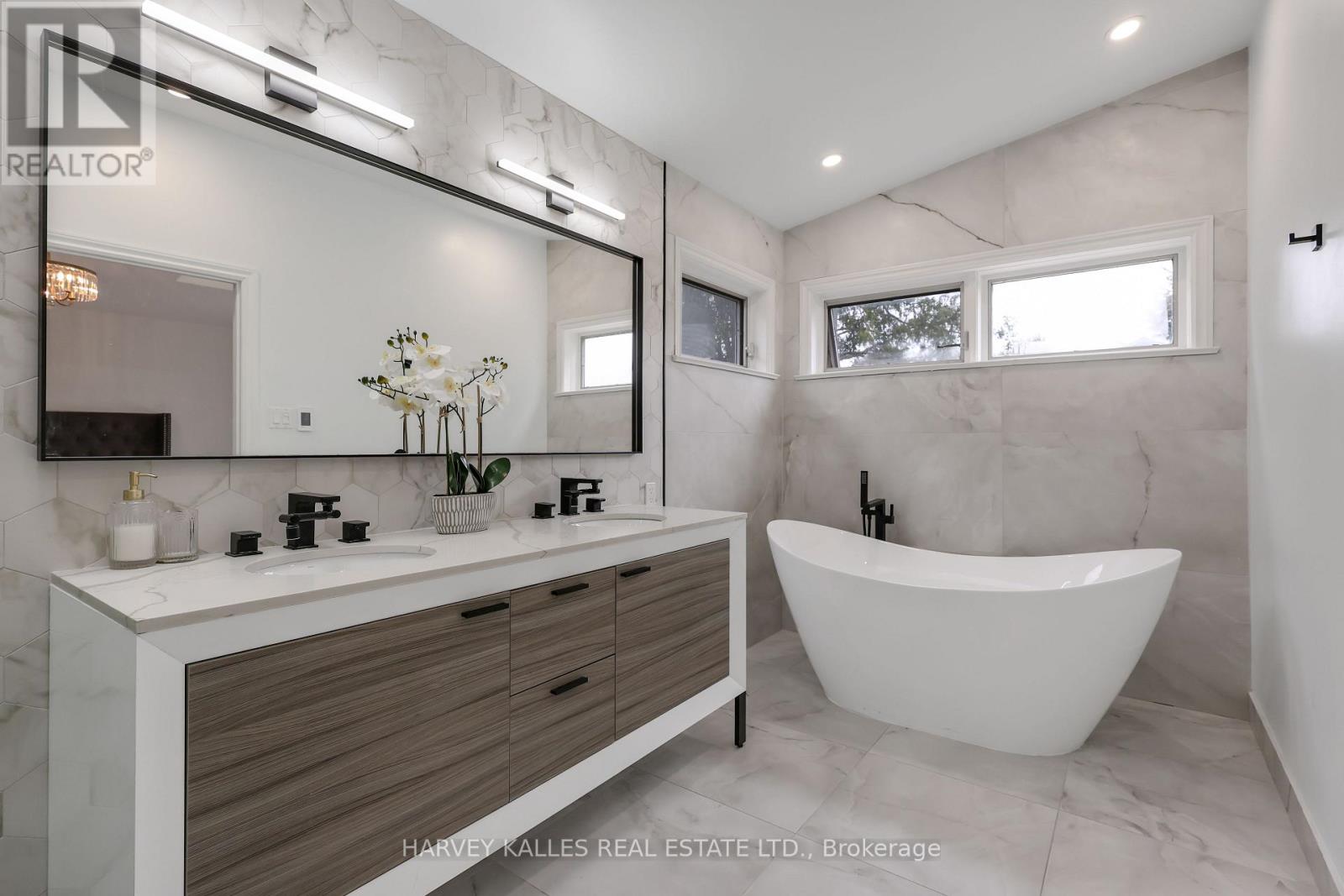 204 BROOKE AVENUE - 33