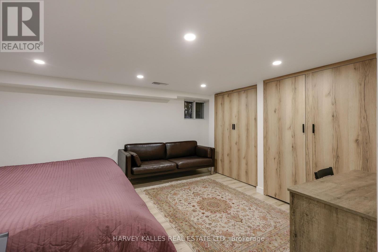 204 BROOKE AVENUE - 44