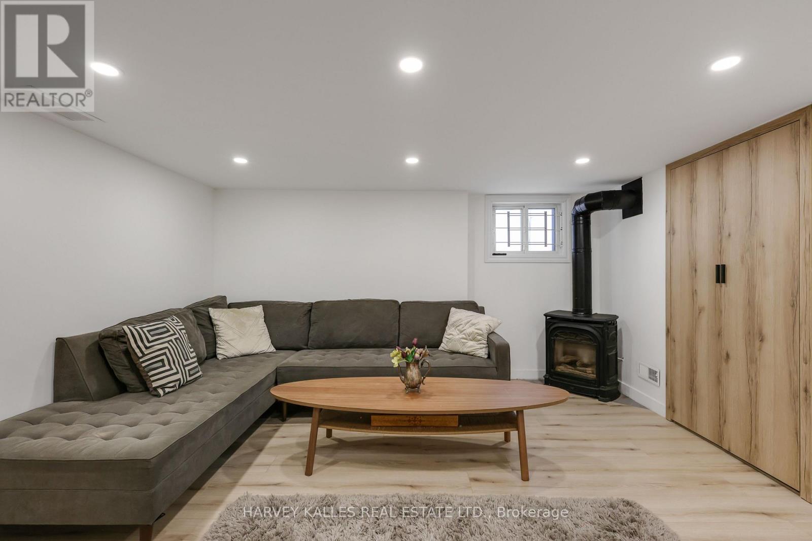 204 BROOKE AVENUE - 41
