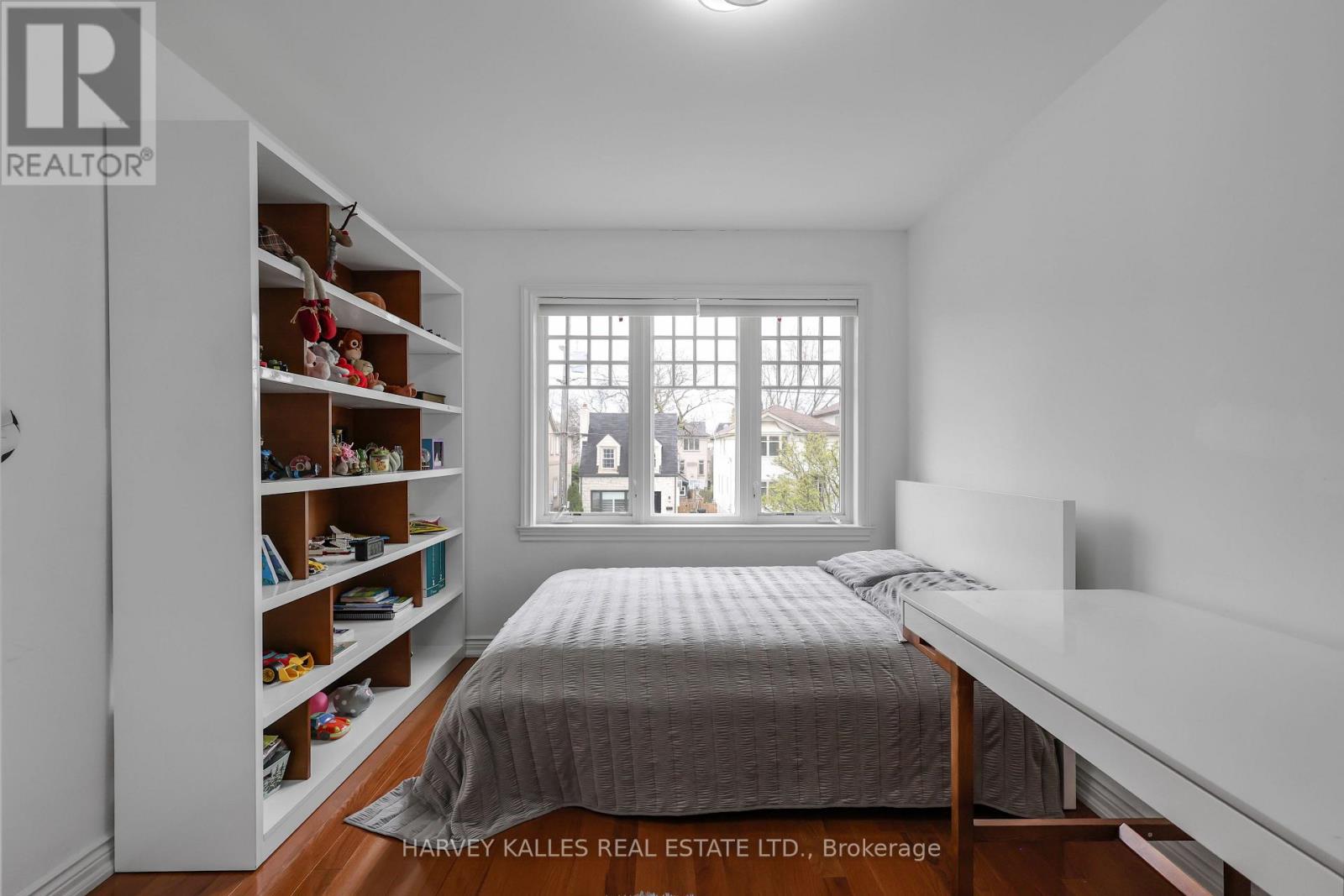 204 BROOKE AVENUE - 37