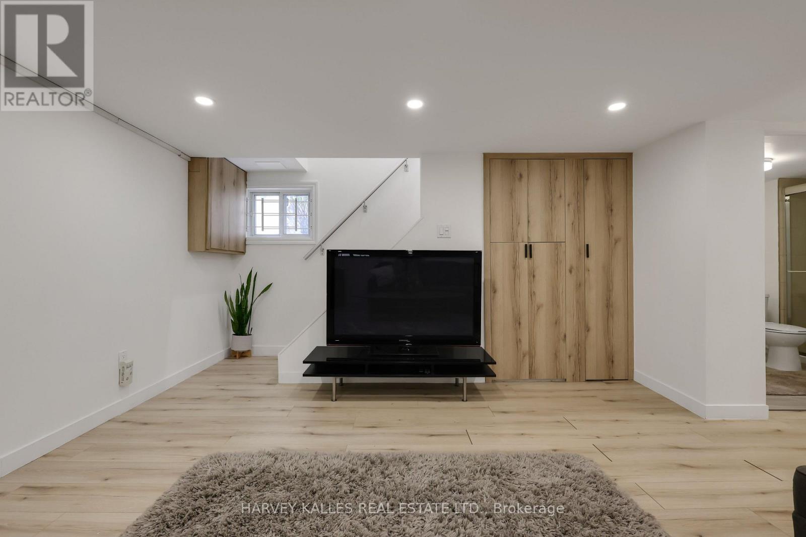 204 BROOKE AVENUE - 42