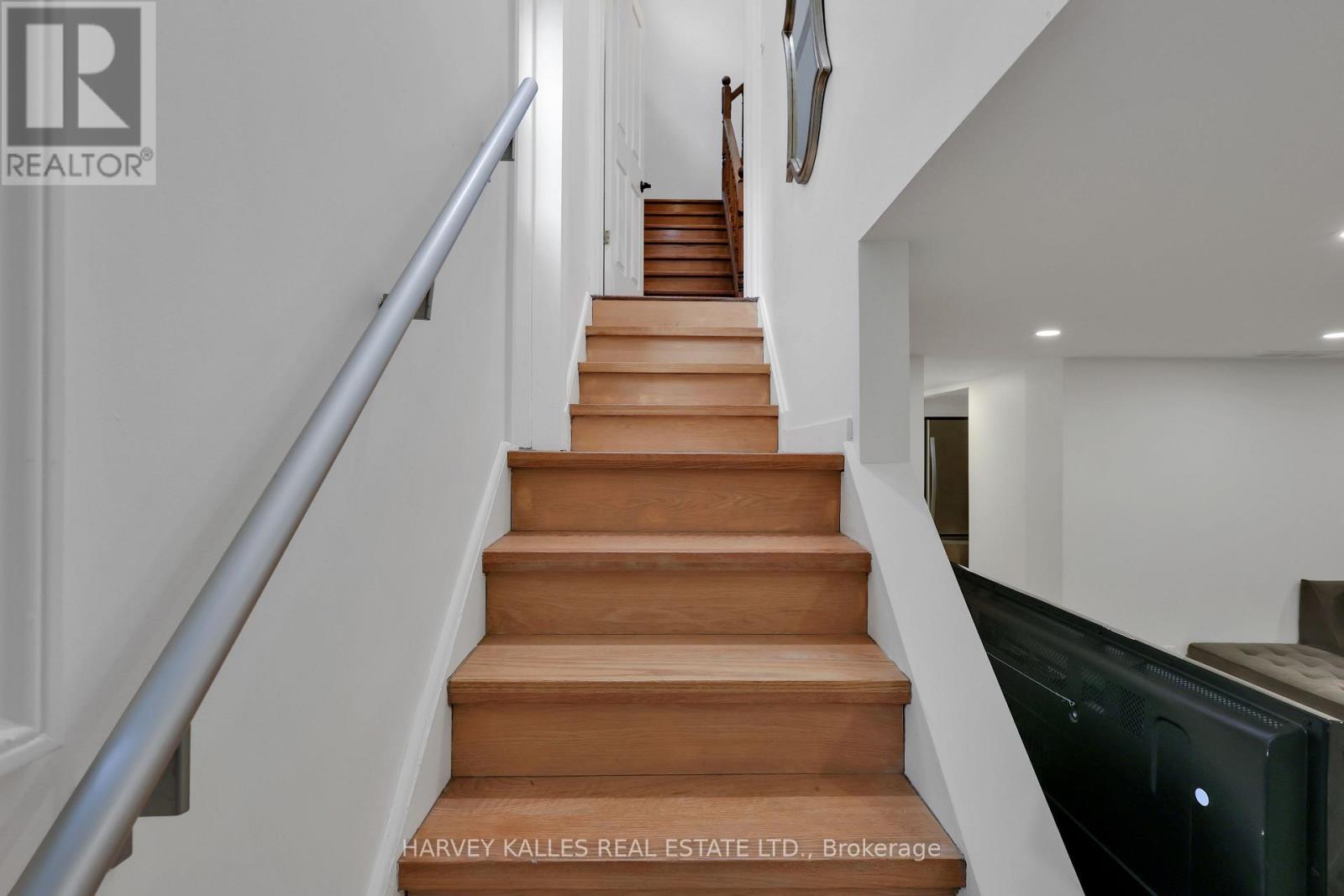 204 BROOKE AVENUE - 39