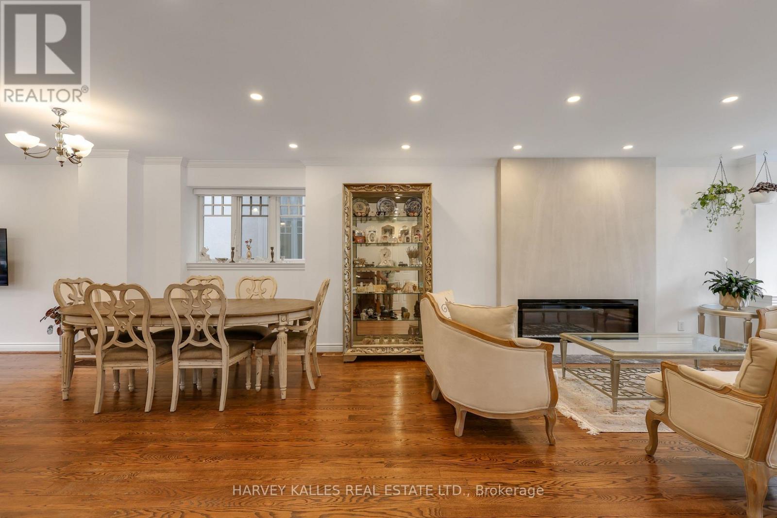 204 BROOKE AVENUE - 8