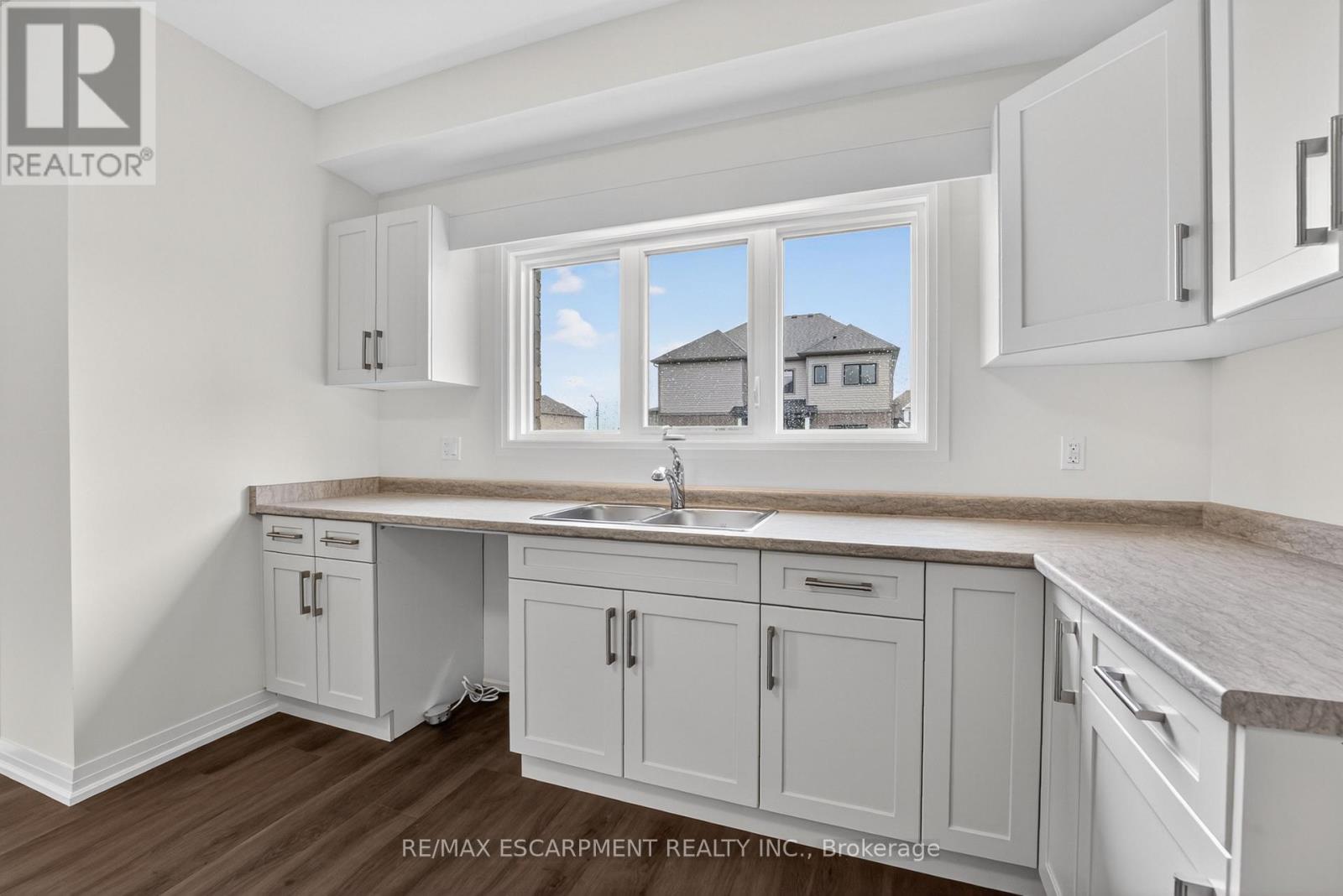 1034 KRAFT ROAD N - 18