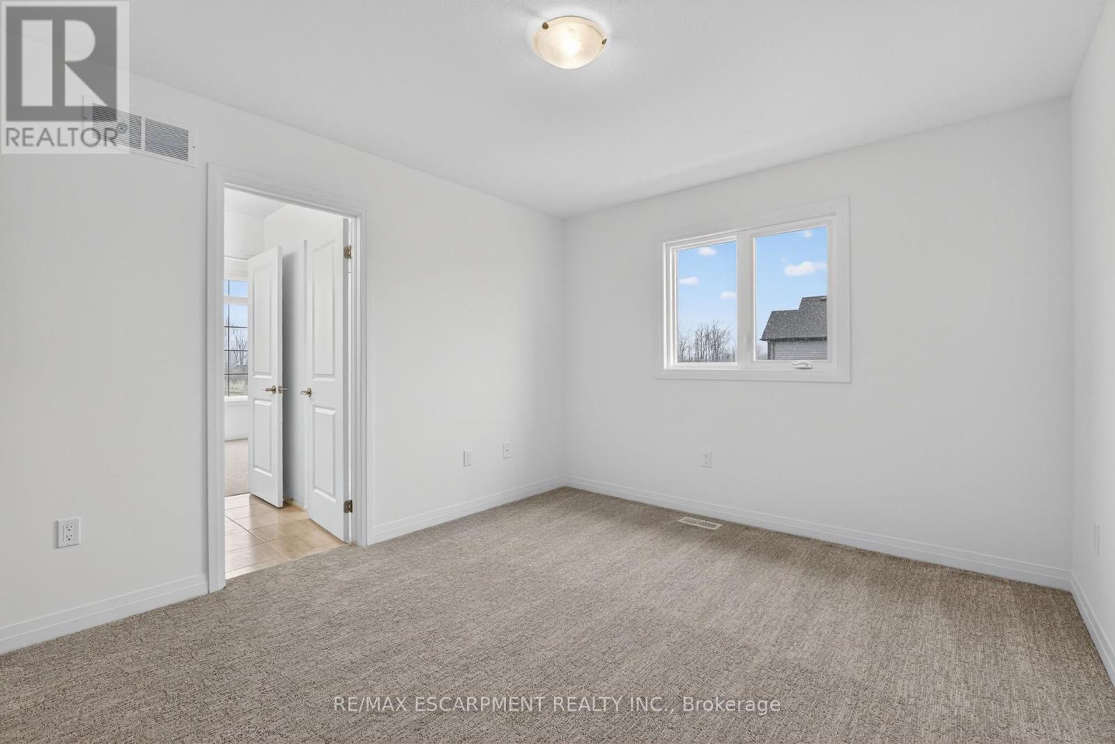 1034 KRAFT ROAD N - 32