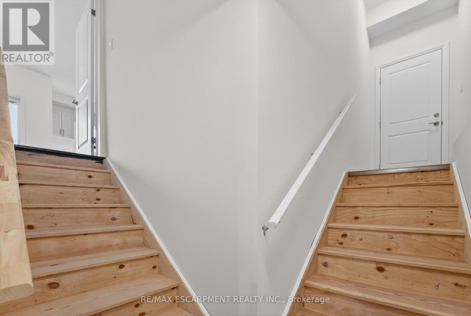1034 KRAFT ROAD N - 43