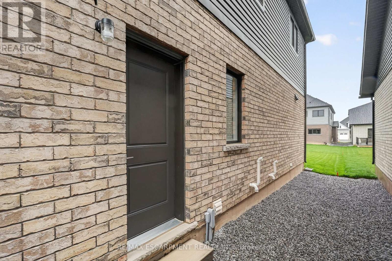 1034 KRAFT ROAD N - 48