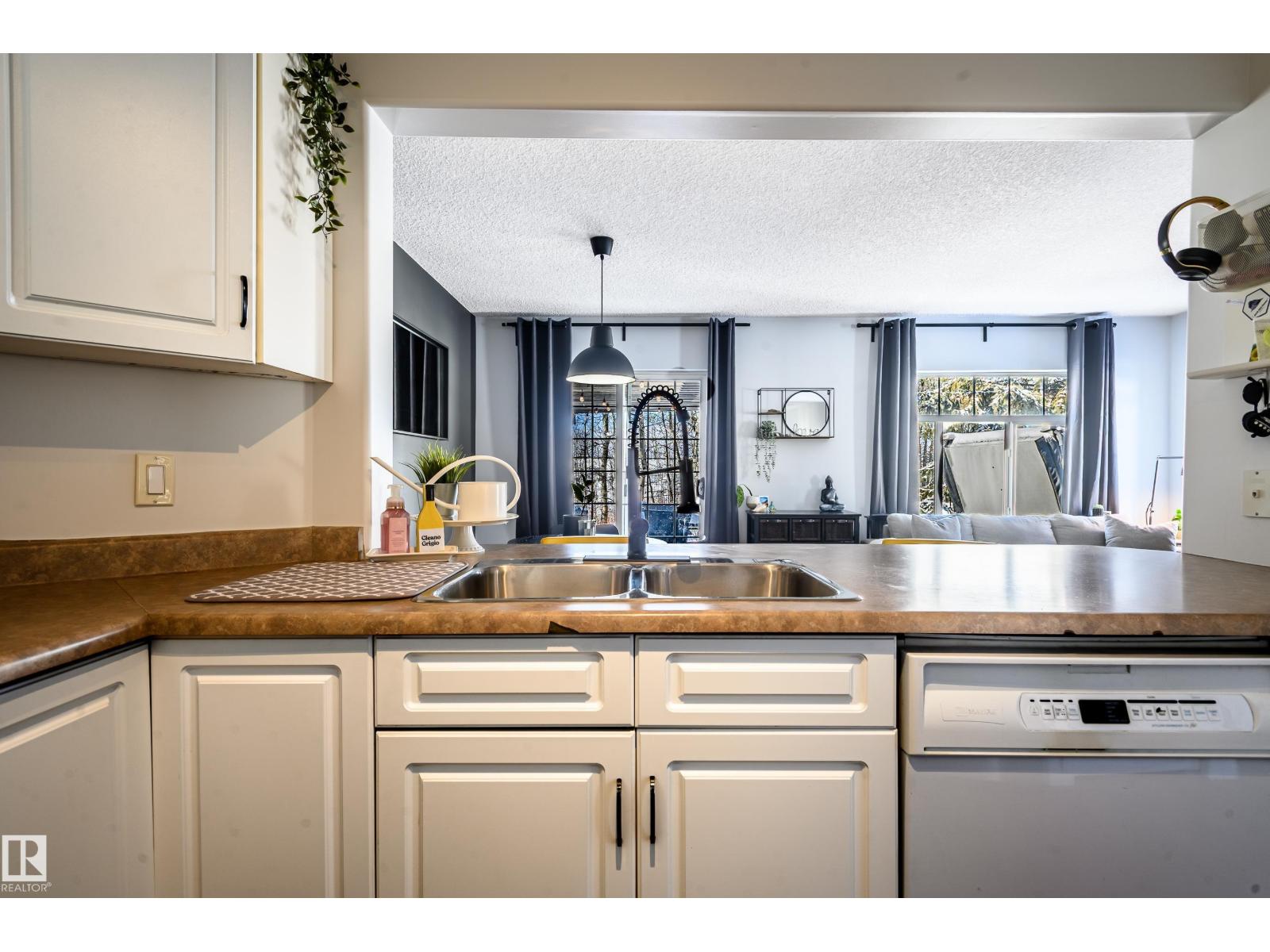 1 30 LEVASSEUR RD, St. Albert