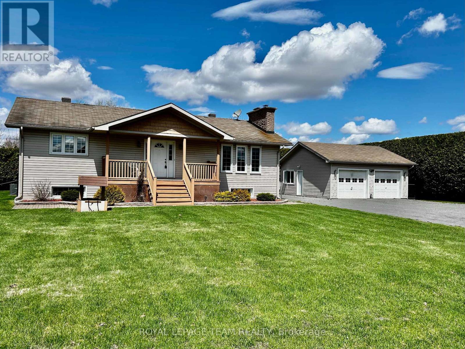 955 LACROIX ROAD - 1